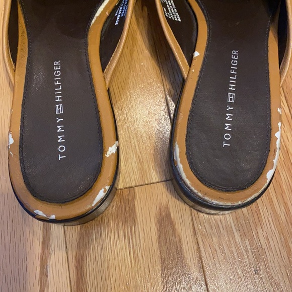 Tommy Hilfiger light brown leather buckle mules - Picture 12 of 15